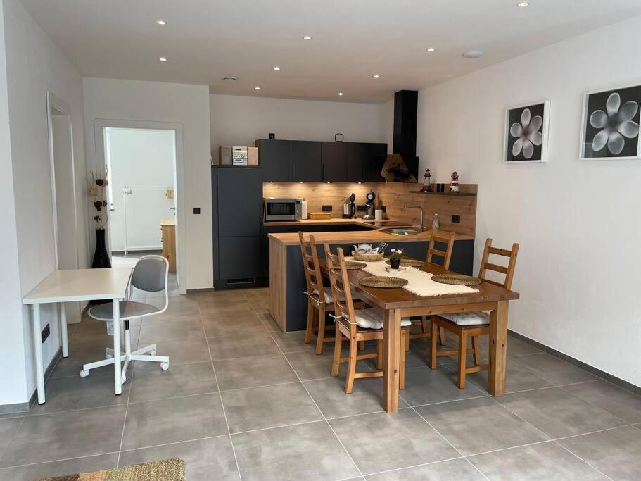 Gemuetliche, Topp Ausgestattete Ferienwohnung Bann Extérieur photo
